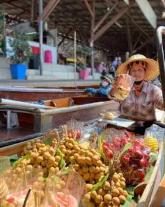 Damnoen Saduak Floating Market