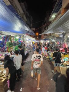 Sampheng Night Market 